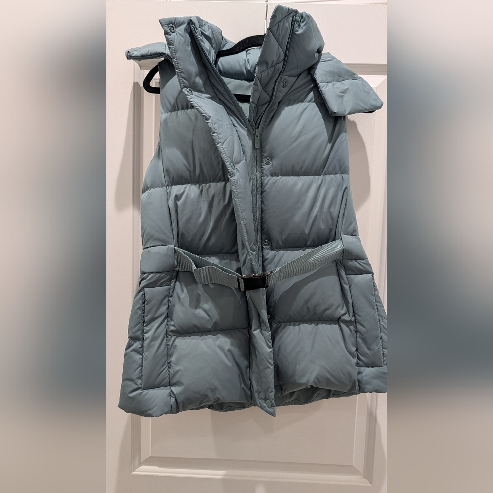 Lululemon Wunder Puff Waist Length Vest Size 10